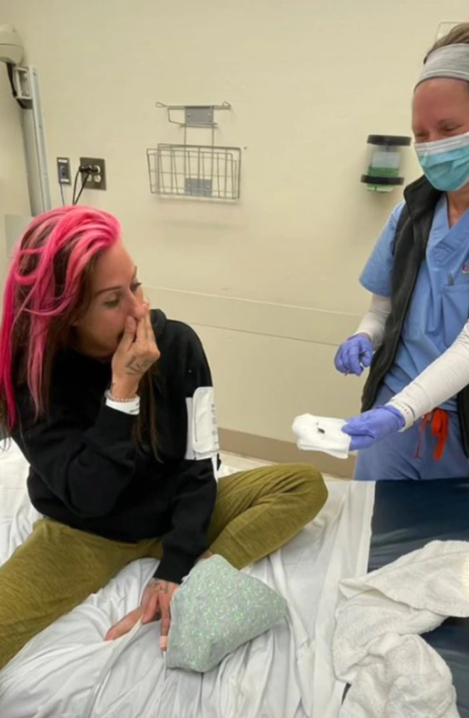 Đang ngủ bỗng thấy đau tai, cô gái kinh hãi khi thấy ‘vật lạ’ lòi ra - 4