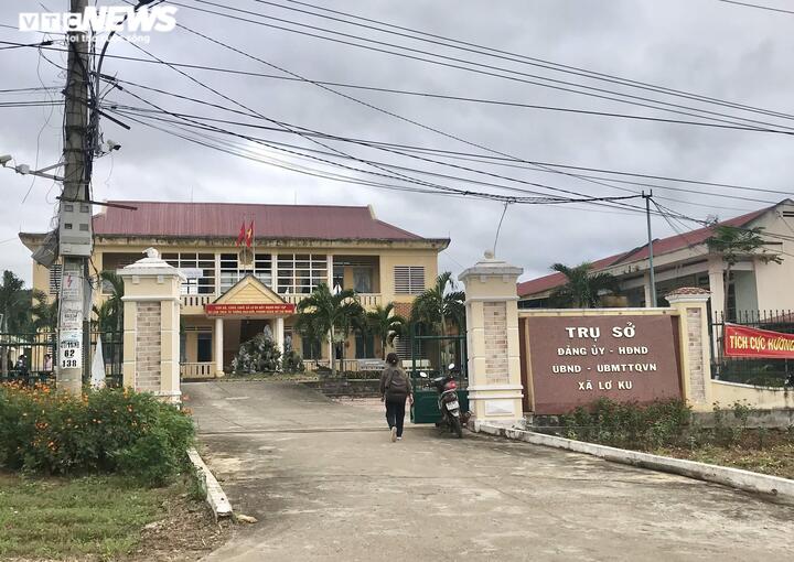 Huyện bất ngờ kiểm tra, lãnh đạo xã đều đang đi du lịch - 1