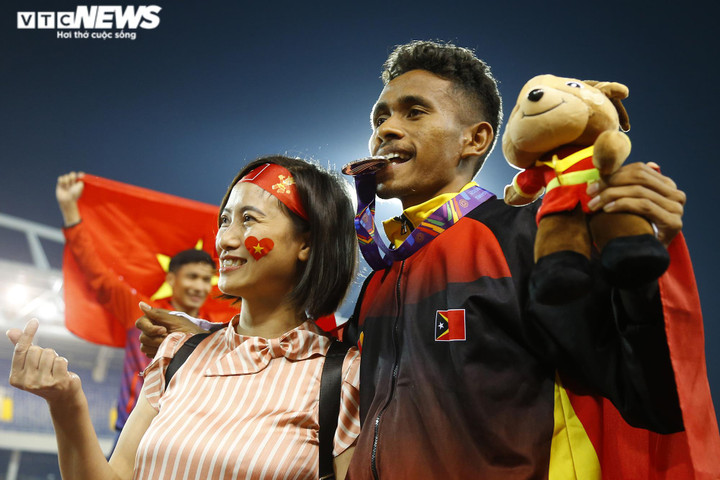 Người hùng thể thao Timor Leste vẫy cờ Việt Nam ăn mừng: 'Tôi yêu Việt Nam' - 3
