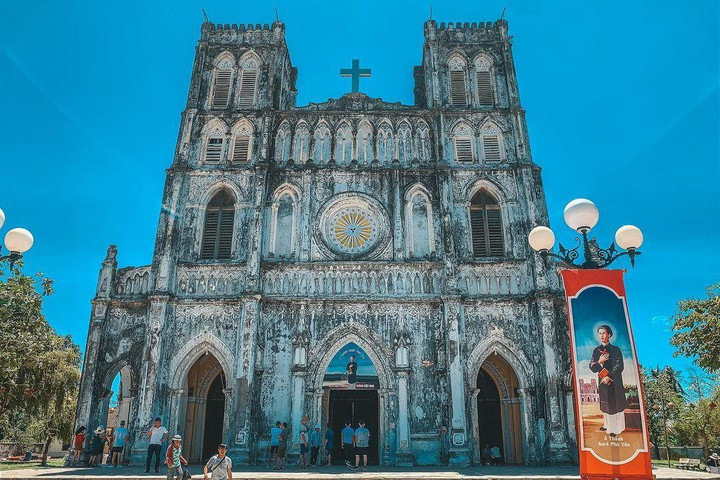 Rêu phong không kém Nhà thờ Lớn, Phú Yên cũng có 1 nhà thờ cổ bậc nhất Việt Nam - 3