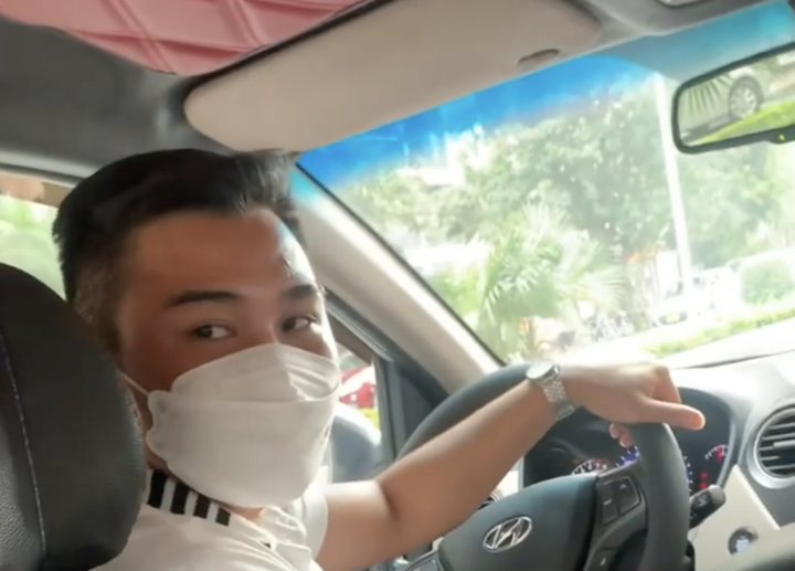 Khách đi taxi hơn 10 km, tài xế đòi hơn 519.000 đồng - 1