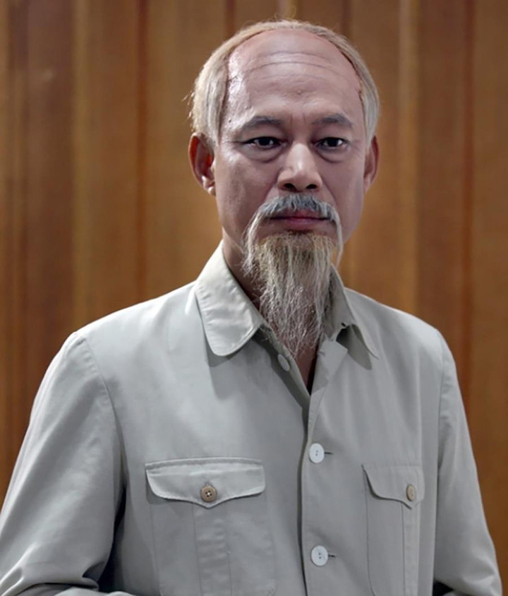 Ngoài Tiến Hợi, những nghệ sĩ nào từng vào vai Bác Hồ thành công trên màn ảnh? - 1