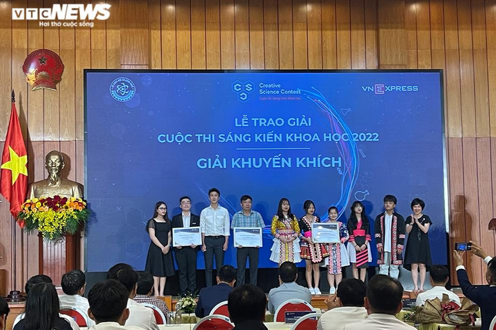 Chàng sinh viên Đà Lạt làm trà giảm stress bằng loại cây dại - 1