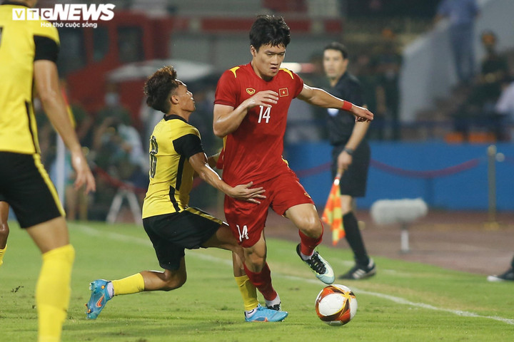 Trực tiếp U23 Việt Nam 1-0 U23 Malaysia: Tiến Linh ghi bàn - 8