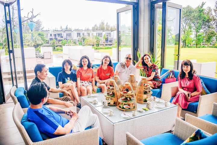 Sao Việt 21/5: Nhã Phương khoe cơ bụng, Ngô Thanh Vân trẻ ra sau đám cưới - 4