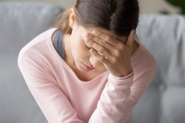 Dấu hiệu cảnh báo tổn thương não hay bị bỏ qua - 1