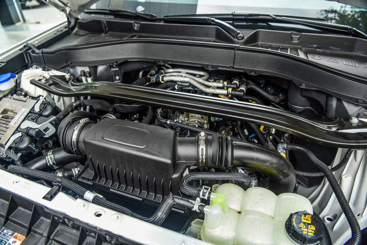 Ford Explorer Platinum nhập Mỹ giá 4 tỷ đồng tại Việt Nam - 12