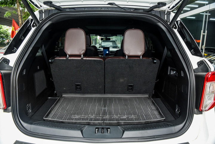 Ford Explorer Platinum nhập Mỹ giá 4 tỷ đồng tại Việt Nam - 6