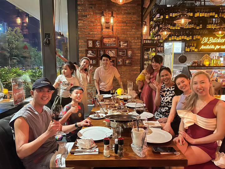 Sao Việt 22/5: Minh Hằng bất ngờ khi được tổ chức tiệc độc thân - 7