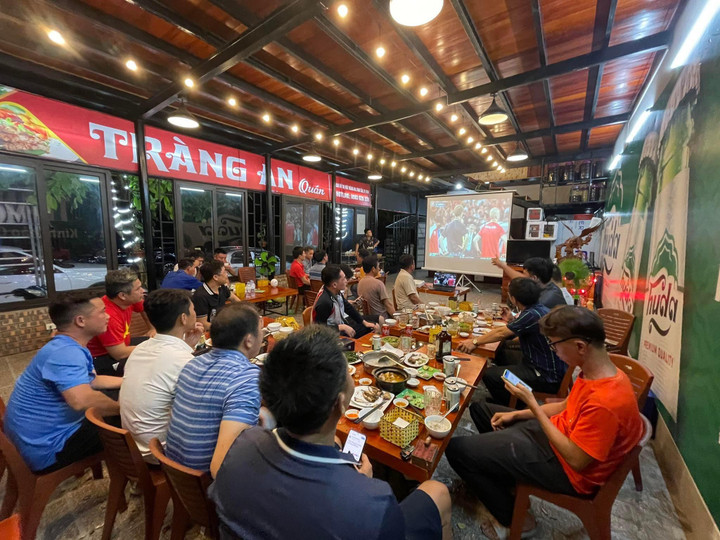 Hàng triệu người hâm mộ ăn mừng U23 Việt Nam vô địch SEA Games 31 - 23