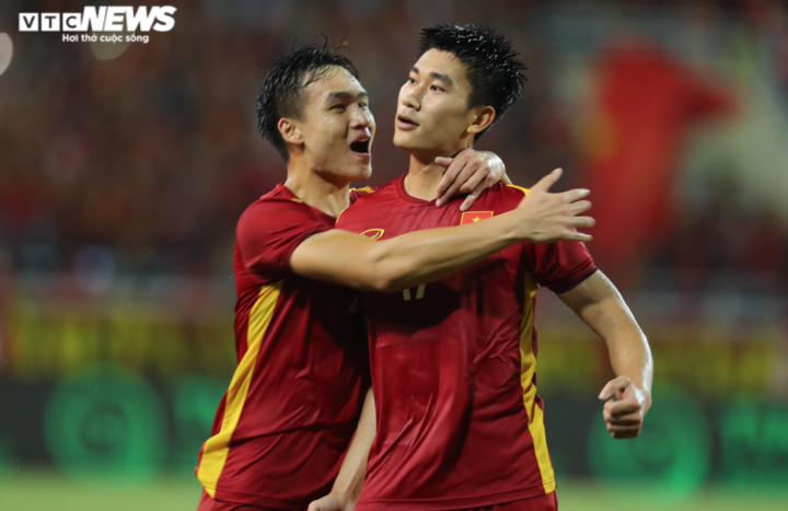 Nhâm Mạnh Dũng, ngôi sao mới của U23 Việt Nam là ai? - 1