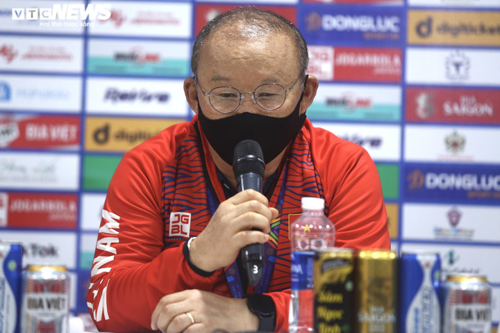 Ông Park Hang Seo sẽ không can thiệp vào công việc của tân HLV U23 Việt Nam - 2