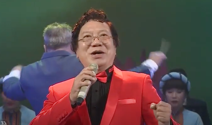 NSƯT Ngọc Khang giành cúp vàng Liên hoan nghệ thuật Mùa xuân Bình Nhưỡng tháng 4 - 1