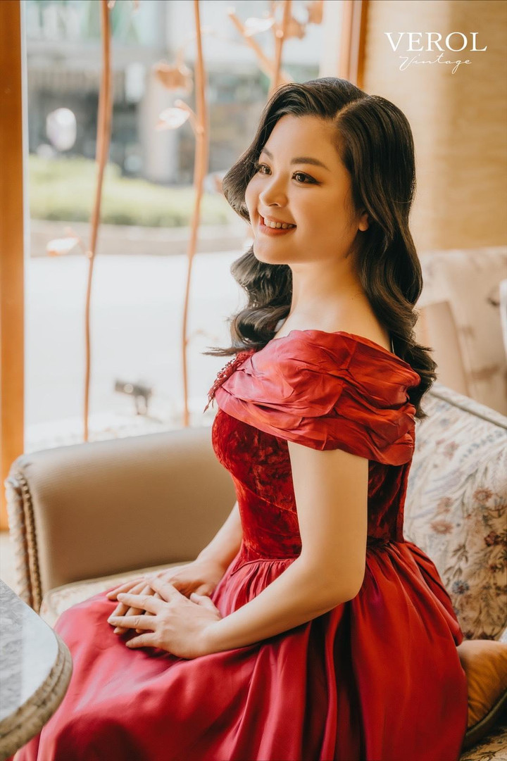 MC Thu Hương biến hoá cùng trang phục vintage - 6