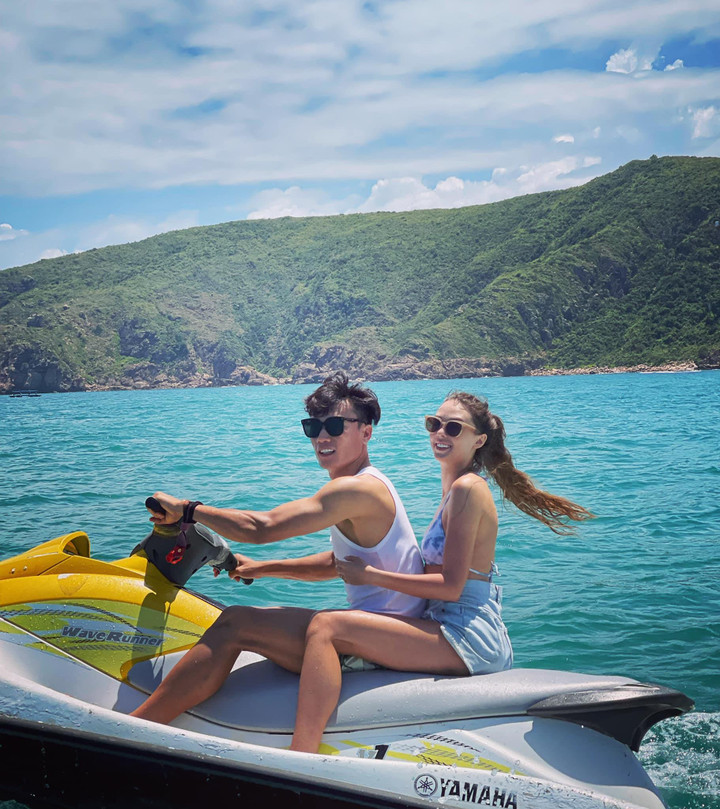 'Soi' gu thời trang của vợ chồng thủ môn Bùi Tiến Dũng - 6