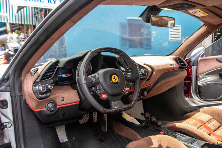 Đặng Lê Nguyên Vũ ảnh 18 Chi tiết Ferrari 488 Pista Spider của ông Đặng Lê Nguyên Vũ - 18