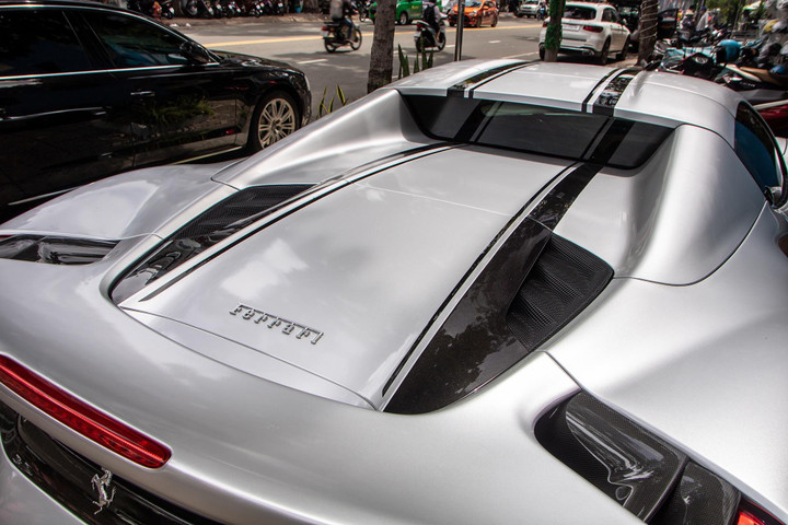 Chi tiết Ferrari 488 Pista Spider của ông Đặng Lê Nguyên Vũ - 22