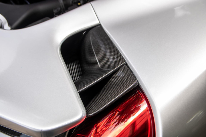 Đặng Lê Nguyên Vũ ảnh 14 Chi tiết Ferrari 488 Pista Spider của ông Đặng Lê Nguyên Vũ - 14