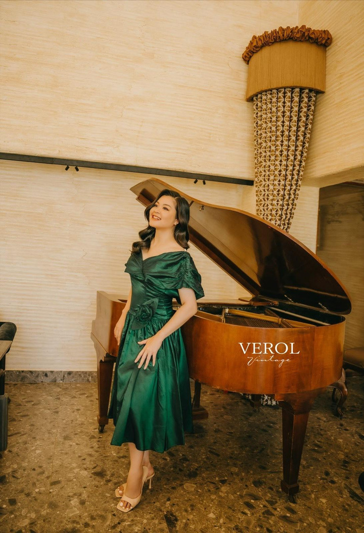 MC Thu Hương biến hoá cùng trang phục vintage - 7