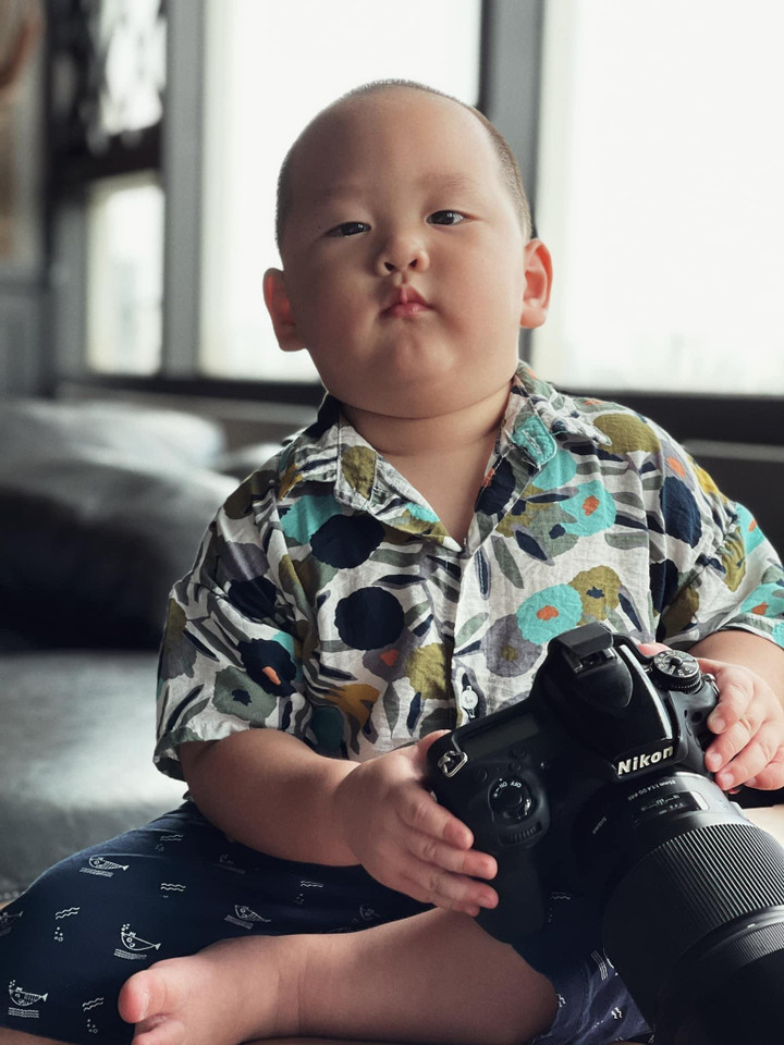 Tìm ra bản sao nhí cực yêu của HLV Park Hang Seo, hóa ra là quý tử nhà sao Việt - 10