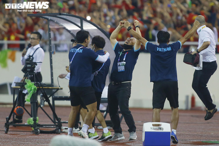 HLV Park Hang Seo: Đã có lúc tôi nghĩ đội không vào nổi Bán kết SEA Games - 2
