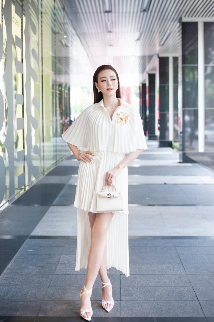 Sao Việt 25/5: Vợ chồng Mạc Văn Khoa tung trọn bộ ảnh cưới cực tình - 10