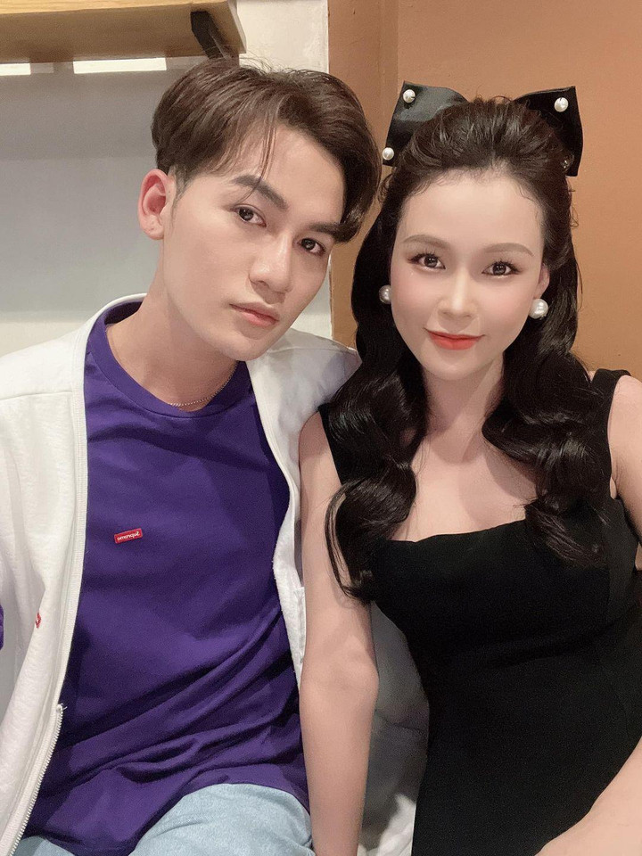 Sao Việt 25/5: Vợ chồng Mạc Văn Khoa tung trọn bộ ảnh cưới cực tình - 5