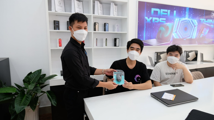 Ngập tràn khuyến mãi mừng khai trương showroom của Laptop Trần Phát - 2