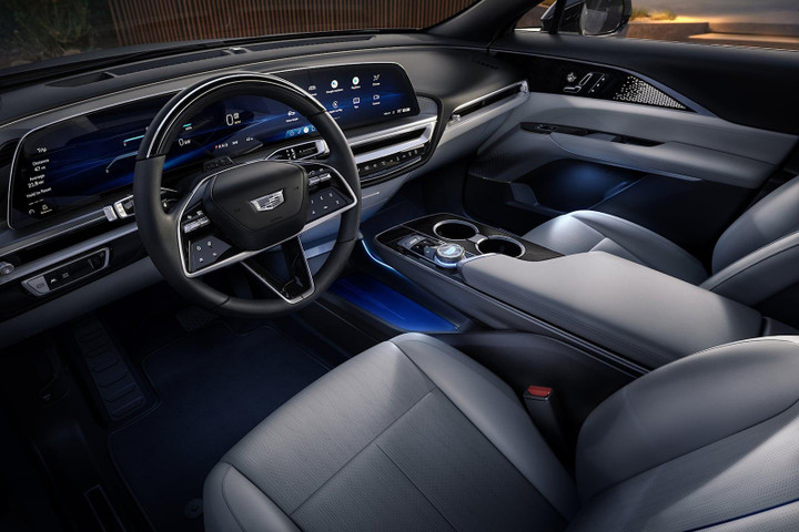 Cadillac ra mắt xe điện, mơ đấu với Rolls-Royce và Bentley - 7