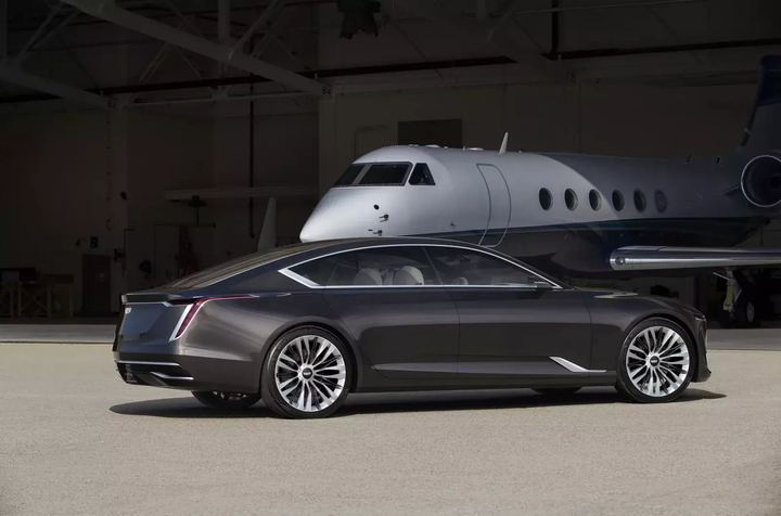 Cadillac ra mắt xe điện, mơ đấu với Rolls-Royce và Bentley - 5