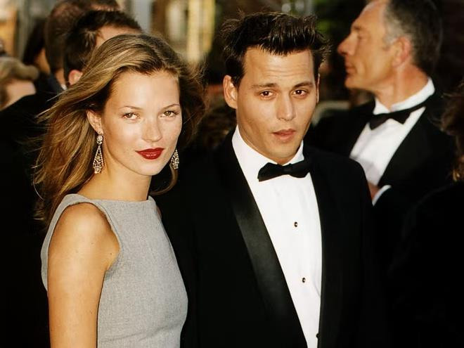 Vụ kiện Johnny Depp và Amber Heard: Siêu mẫu Kate Moss sẽ làm chứng - 2
