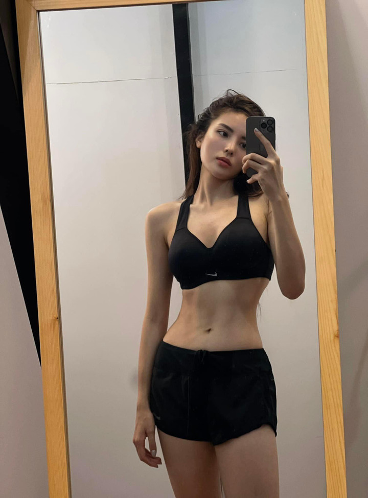 Sao Việt 26/5: Phương Thanh tựa đầu, ôm chặt bạn trai tin đồn - 11