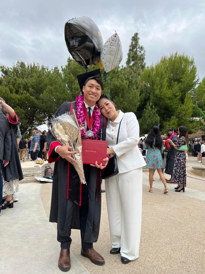 Sao Việt 26/5: Phương Thanh tựa đầu, ôm chặt bạn trai tin đồn - 10