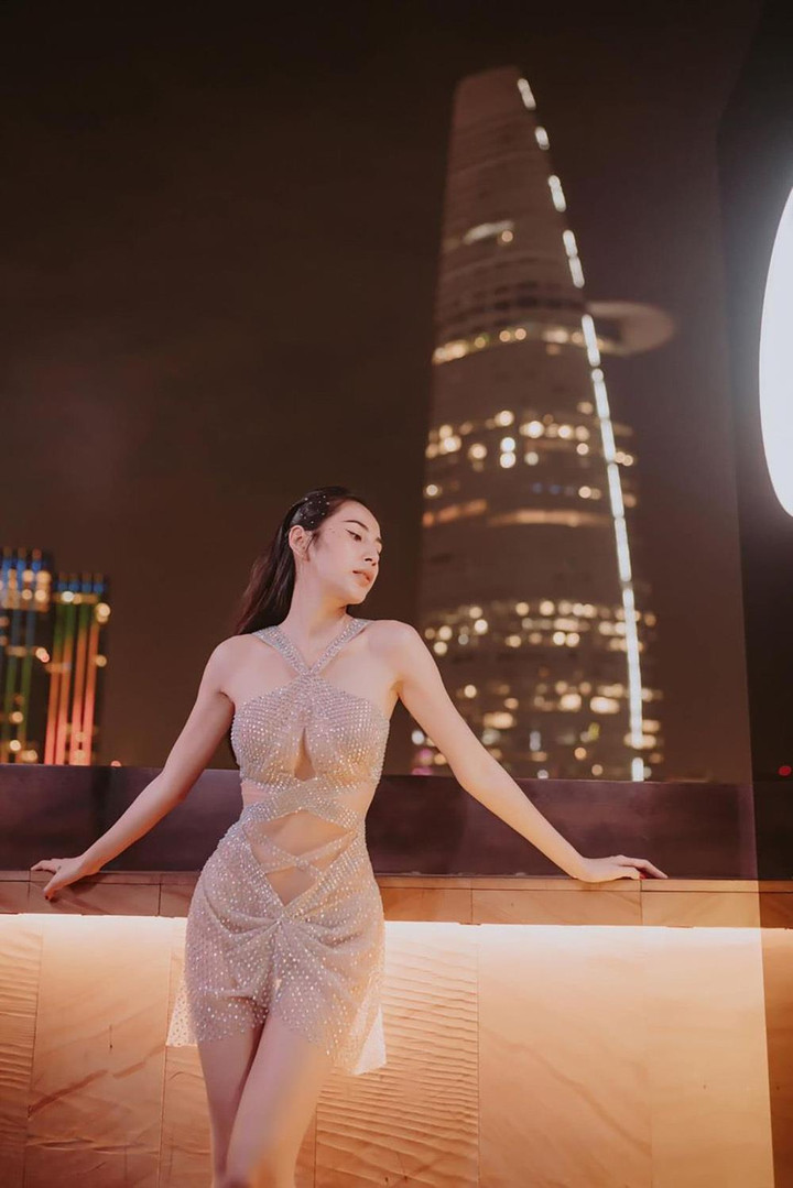 Sao Việt 26/5: Phương Thanh tựa đầu, ôm chặt bạn trai tin đồn - 14