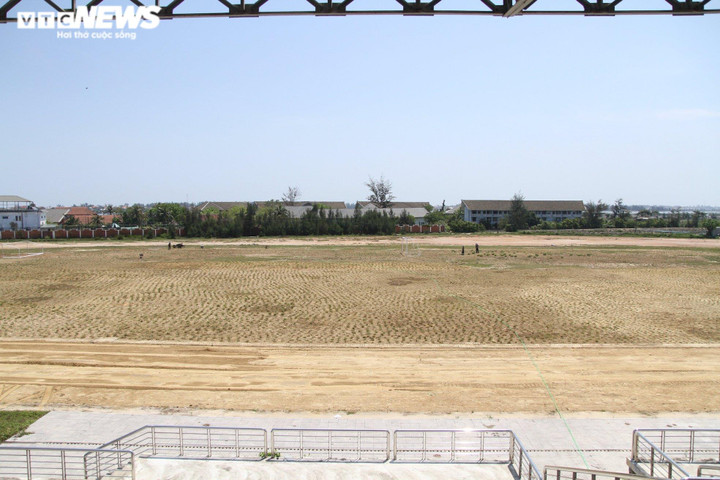 Ảnh: Những dự án cả thập kỷ bỏ hoang thành nơi chăn trâu, bò ở Huế và Quảng Trị - 14