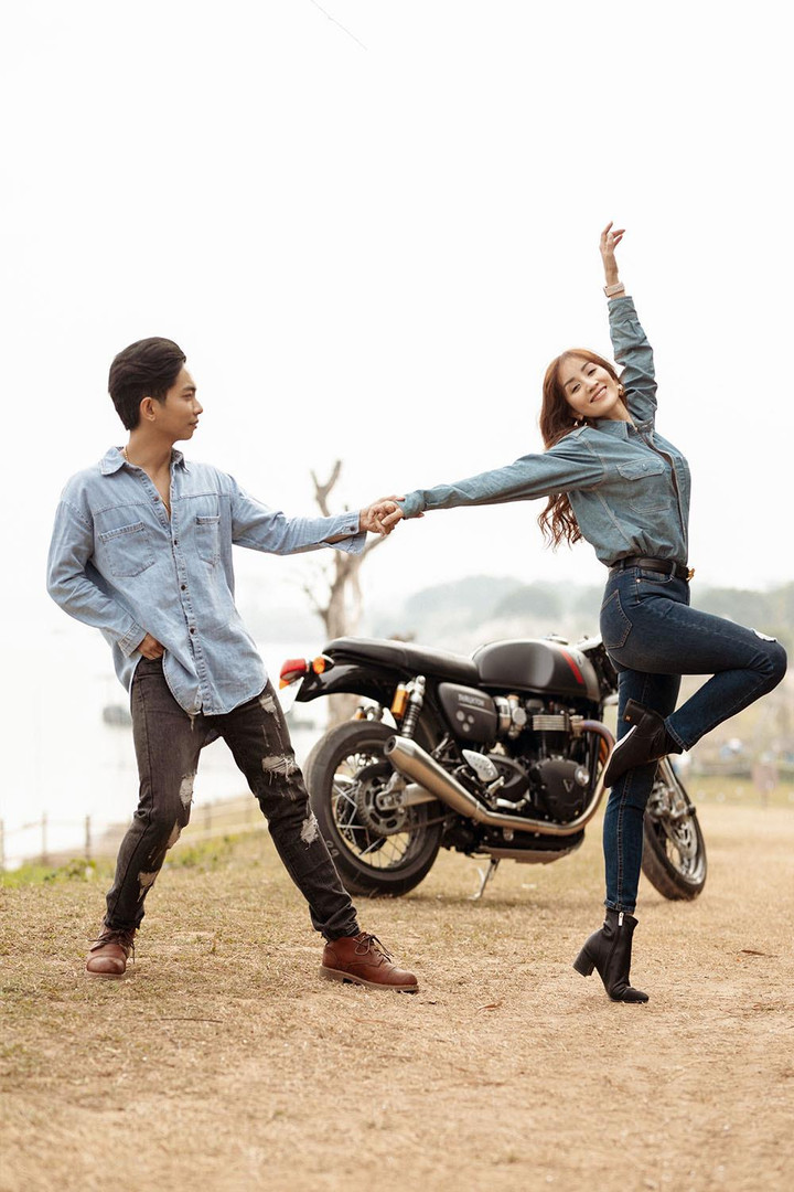 Vợ chồng Khánh Thi - Phan Hiển khoe bộ ảnh ngọt lịm sau SEA Game 31 - 3