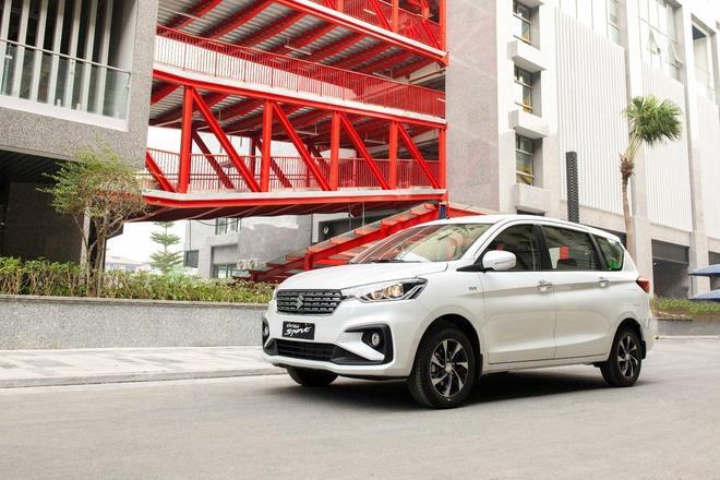 Những mẫu xe 7 chỗ bình dân tiết kiệm tiền xăng khi đi 100 km - 2