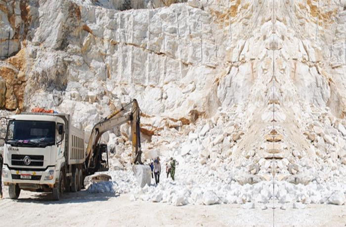 Khoáng sản Hòa Bình lên tiếng việc cổ phiếu ‘bốc hơi’ 60% - 1