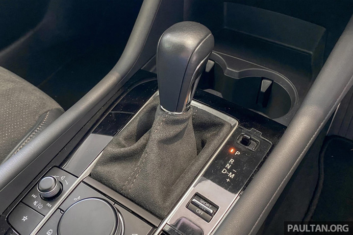 Mazda3 đời 2022 được làm mới với bộ bodykit thể thao - 8