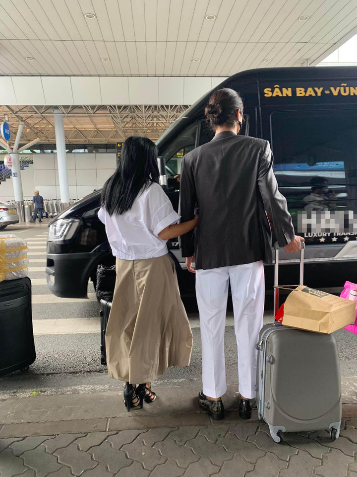 Bạn trai tin đồn kém 20 tuổi hát hay, đẹp như tài tử của Phương Thanh - 11