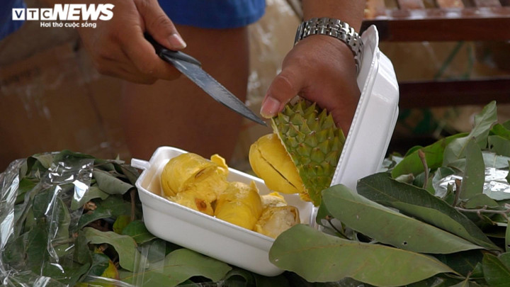 Ảnh: Độc đáo tuần lễ trái cây 'Trên bến dưới thuyền' tại bến Bình Đông, TP.HCM - 8