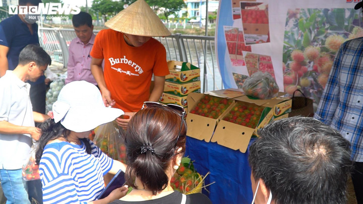 Ảnh: Độc đáo tuần lễ trái cây 'Trên bến dưới thuyền' tại bến Bình Đông, TP.HCM - 7