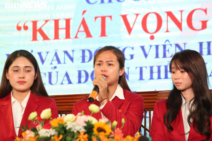 Nhà vô địch SEA Games 31 nghẹn ngào kể chuyện mang HCV về trước lúc bố qua đời - 1