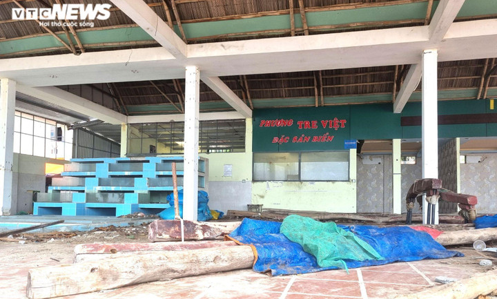 Ảnh: Nhiều nhà hàng chuyên phục vụ khách quốc tế ở Đà Nẵng vẫn cửa đóng then cài - 6