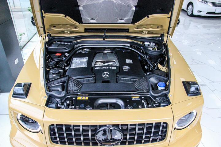 Cận cảnh Mercedes-AMG G63 màu vàng cát hiếm gặp - 6
