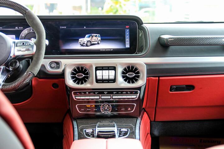 Cận cảnh Mercedes-AMG G63 màu vàng cát hiếm gặp - 8