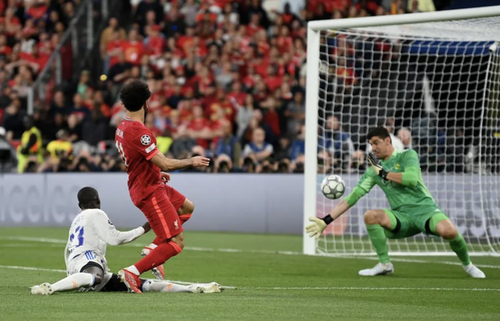 Thủ môn Courtois lập kỷ lục cứu thua ở chung kết Champions League - 1