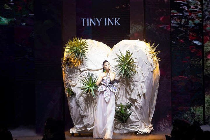 Anh Thư hoá 'nàng thơ', thần thái đảm nhận vị trí vedette trên sàn diễn - 3