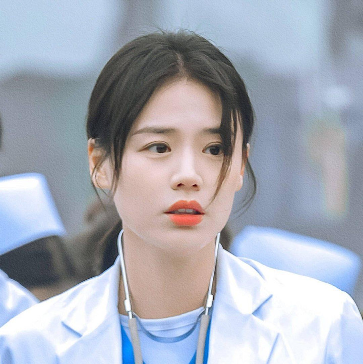 Ba ngôi sao Trung Quốc xinh đẹp, tài năng từng là nạn nhân của bạo lực học đường - 7