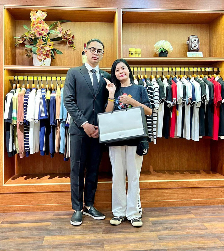 Sao Việt 31/5: Minh Tú tình tứ bên bạn trai Tây sau nghi vấn chia tay - 11